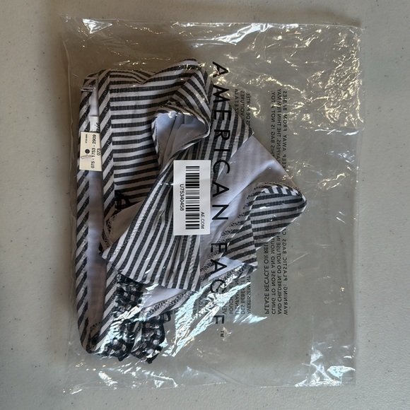 [Aerie] NWT Black White Seersucker Gingham Ruffle Bikini Bottom - Picture 8 of 8